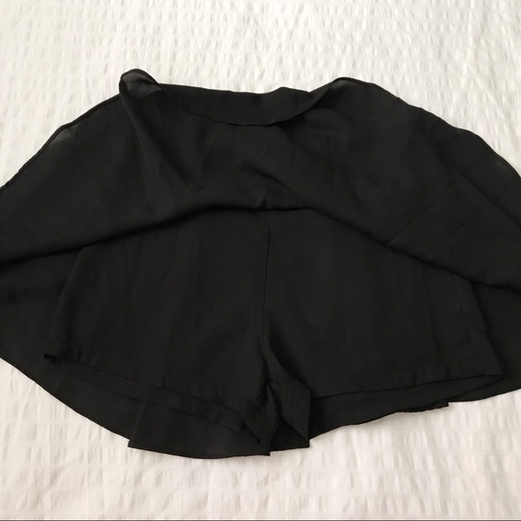 SOLD | Black chiffon mini skort - Picture 8 of 11